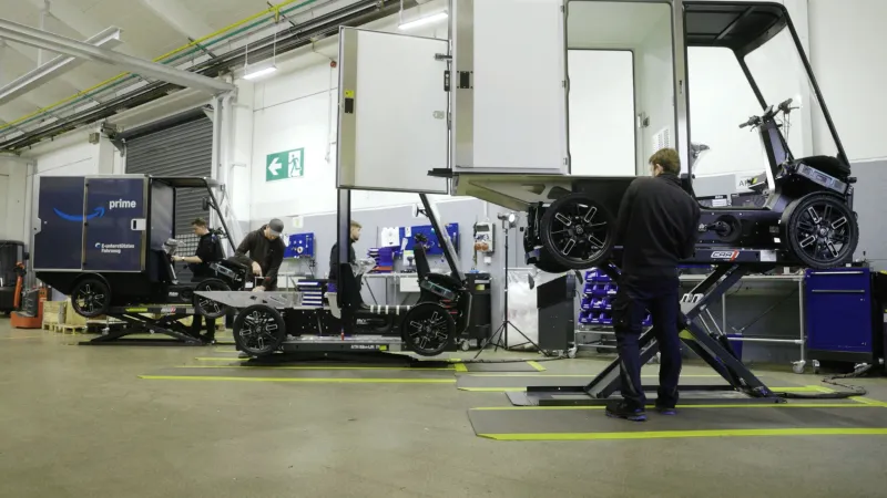 Reparatur und Ersatzteilversorgung am Cargo